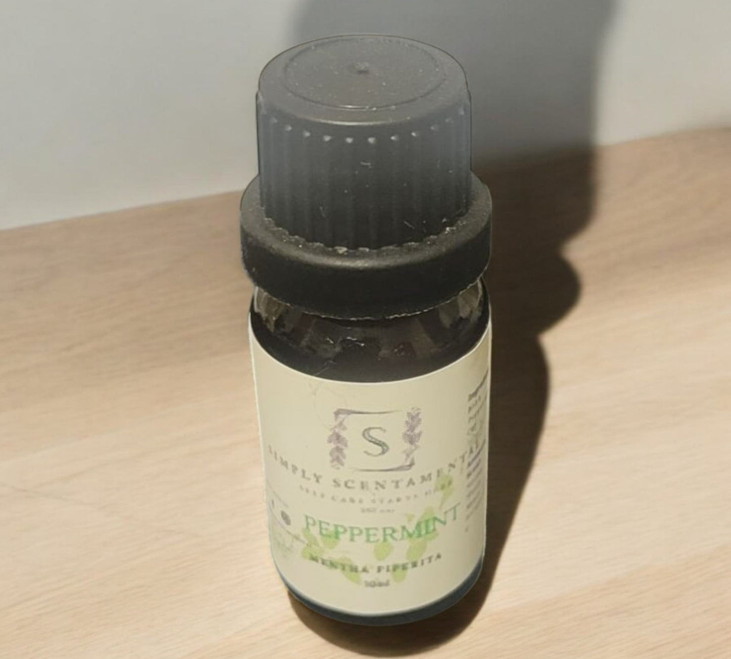 Pure Peppermint Essential Oil 10ml - Refreshing Aroma - Simply Scentamental LLC