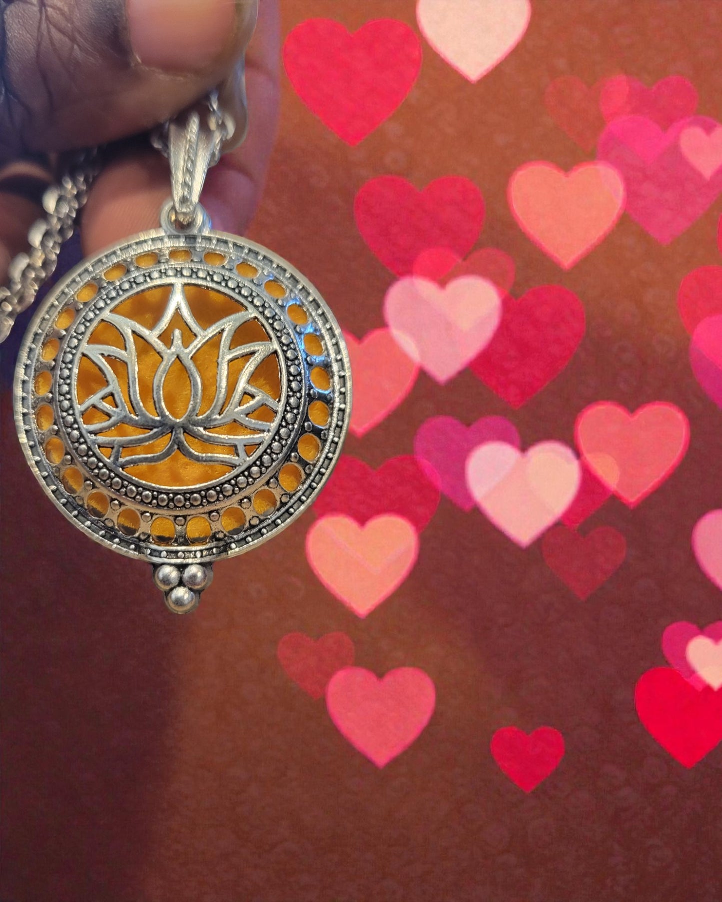 Aromatherapy Diffuser Pendant Necklace | Essential Oil Lockets