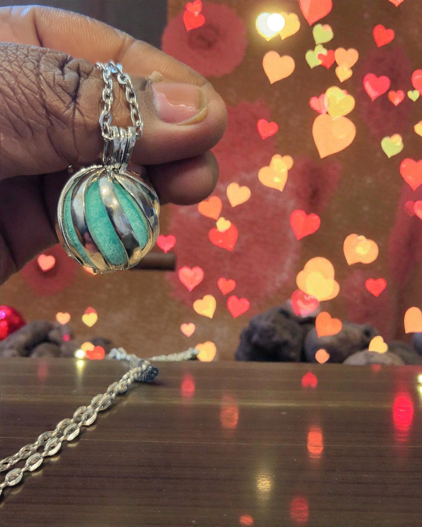Aromatherapy Diffuser Pendant Necklace | Essential Oil Lockets