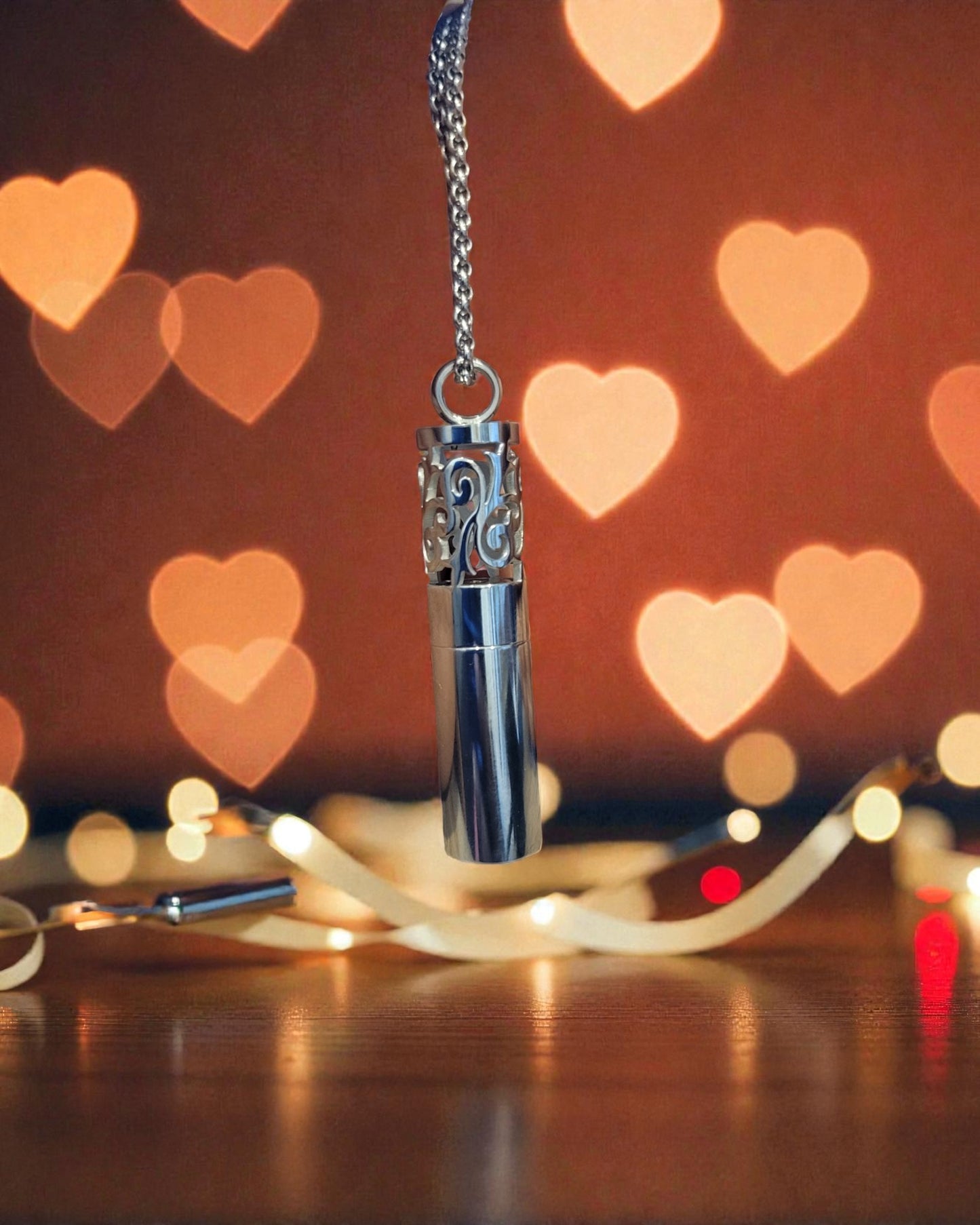 Aromatherapy Diffuser Pendant Necklace | Essential Oil Lockets